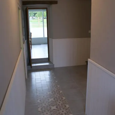 Le Clos Des Capitaines, Entre Et Campagne Montfarville